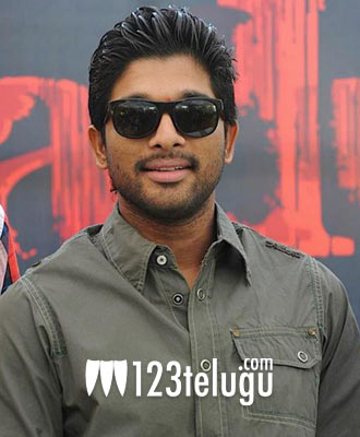 Iddarammayilatho Movie Allu Arjun Intro Fight Scene  Allu Arjun Amala  Paul  Sri Balaji Video  YouTube