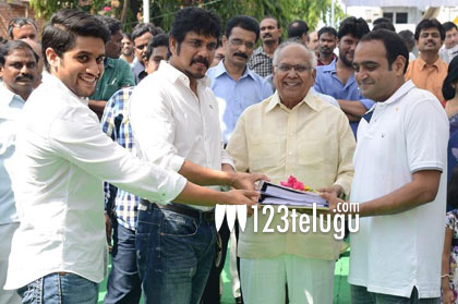 manam movie tickets