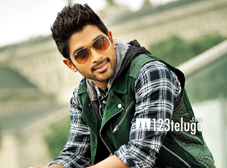 PHOTOS Allu Arjun flaunts his golden hair look for Pushpa 2 Papped at  Mumbai airport in a super cool avatar  PINKVILLA