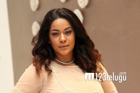 mumaith-khan1.jpg