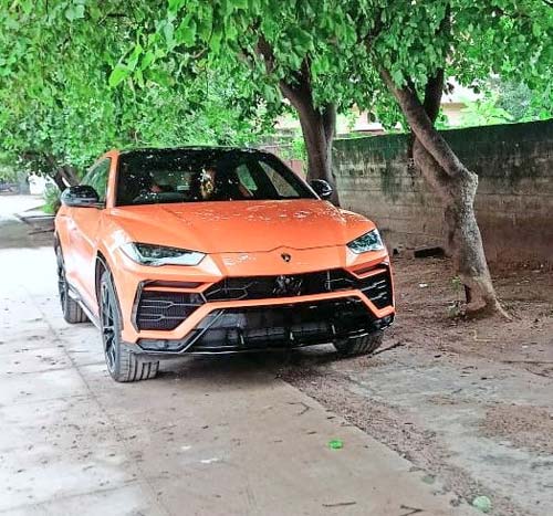 NTR's new orange Lamborgini Urus becomes a hot topic | 123telugu.com