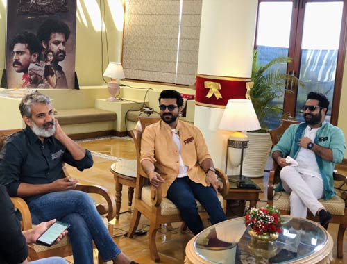 Photo Moment: Team RRR kickstarts promotions in Kerala | 123telugu.com