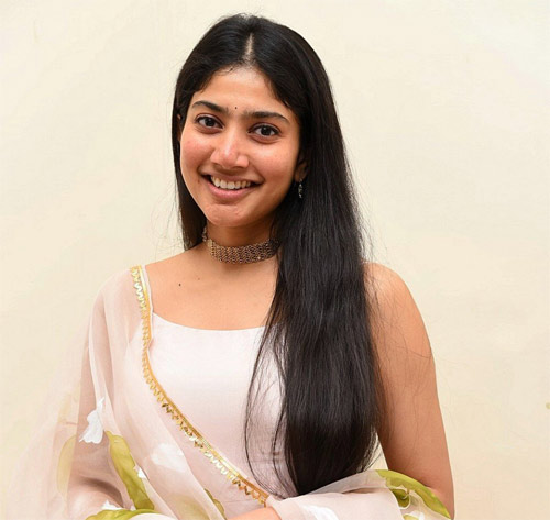 500px x 473px - When Sai Pallavi didn't eat for a day for Virata Parvam | 123telugu.com