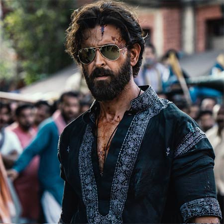 Hrithik Roshan's intense look from Vikram Vedha is out now | 123telugu.com