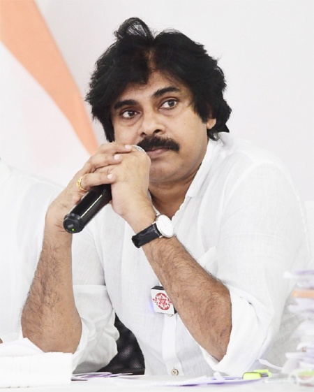 Here is what Pawan Kalyan said about Nikhil’s Karthikeya 2 | Latest ...