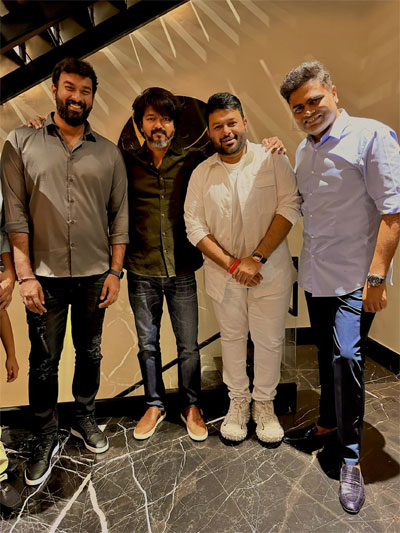 Photo Moment: Vijay poses with Vamshi, Thaman at Varisu’s success party