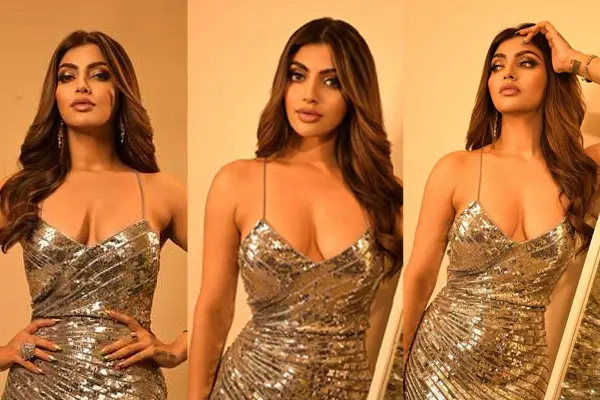 Glamorous Pics : Akanksha Puri