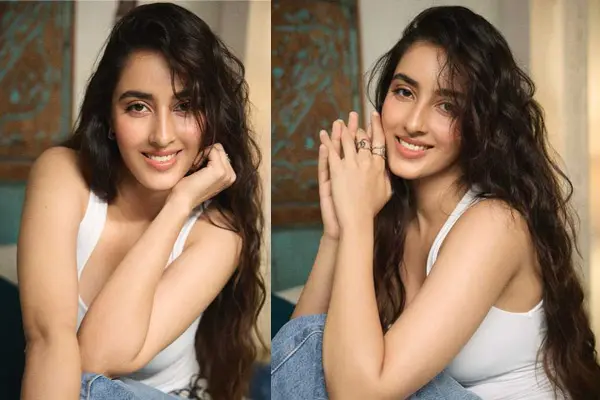 Latest Photos : Simrat Kaur
