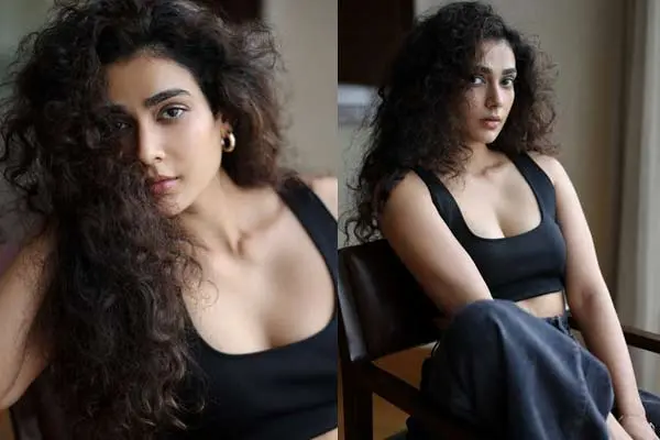 Glamorous Pics : Aakanksha Singh