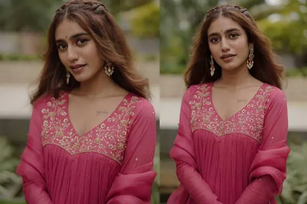 Photos : Alluring Priya Prakash Varrier