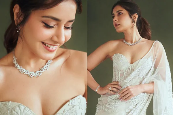 Photos : Glamorous Raashi Khanna