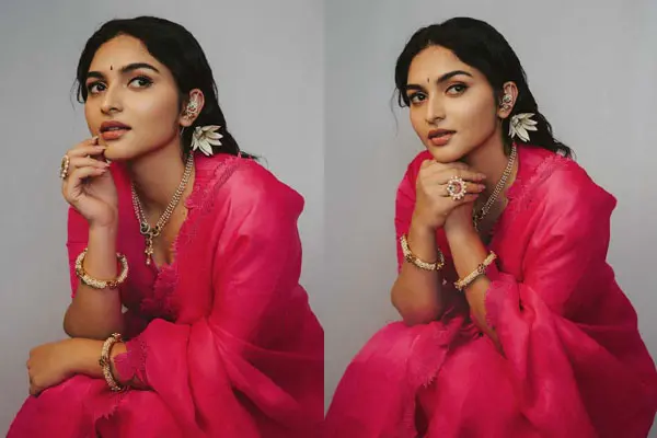 Photos : Glamorous Kayadu Lohar