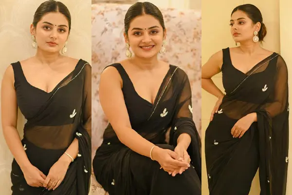 Photos : Glamorous Esther Anil