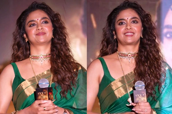 Latest Photos : Keerthy Suresh