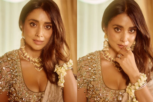 Photos : Stunning Shriya Saran