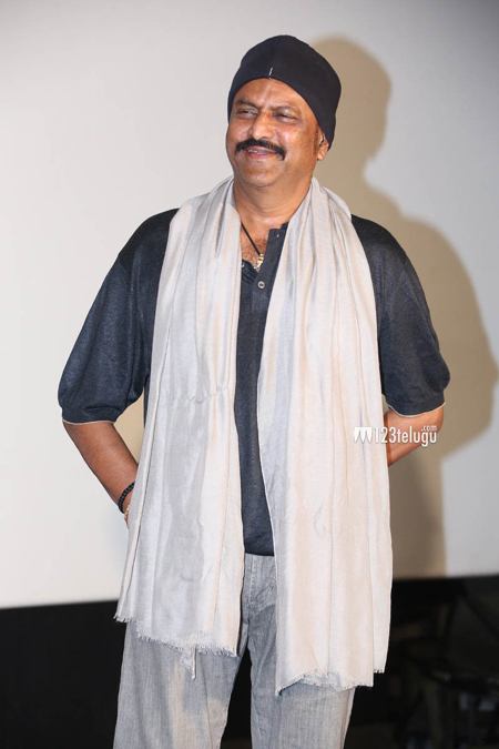 ఉత్కంఠభరితంగా 'అనుక్షణం' - మోహన్ బాబు 1 mohan-babu