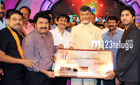 మేము సైతం : 'యమలీల 2' హీరో కెవి సతీష్ 10లక్షల విరాళం 5 chandra-babu