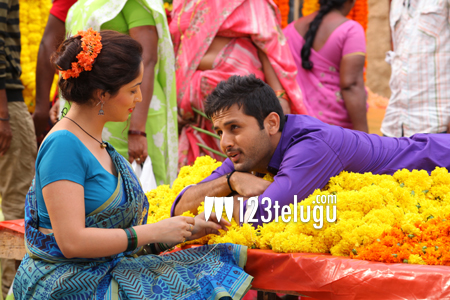 నితిన్- కార్తీక్ ల ఆల్బమ్ కి రెస్పాన్స్ అదిరిందిగా.! 1 Courier-Boy-Kalyan