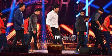 ఫ్యాన్స్కు పండగ వాతావరణం తెచ్చిపెట్టిన చిరు! 1 chiranjeevi