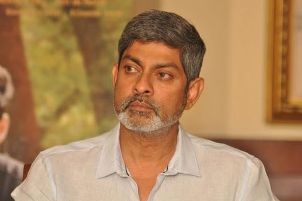 ప్రభాస్ జాన్ మూవీ విలన్ పై క్రేజీ న్యూస్