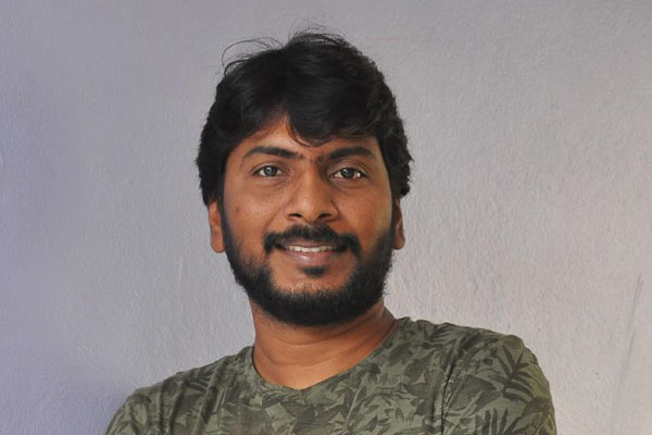 రచ్చ డైరెక్టర్ ఫోకస్ మొత్తం మెగా హీరోల పైనే..!
