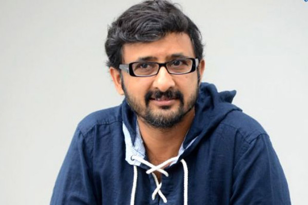 చెమటలు పట్టిస్తున్న డైరెక్టర్ తేజా కరోనా లెక్కలు.