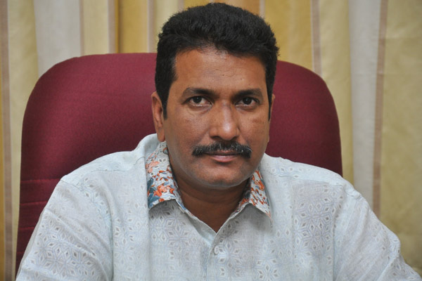 ఇంటర్వ్యూ : అనిల్ సుంకర – మా ‘కిరాక్ పార్టి’ చిత్రం ‘శివ, హ్యాపీ డేస్’లకు దగ్గరగా ఉంటుంది !