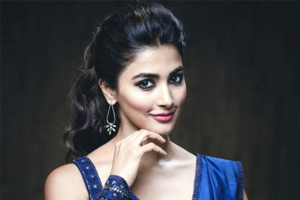పూజా హెగ్డే పాపులారిటీ మాములుగా లేదు !