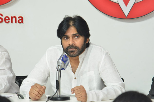 అలీ కుటుంబానికి నా ప్రగాఢ సానుభూతి –  పవన్‌ కల్యాణ్‌