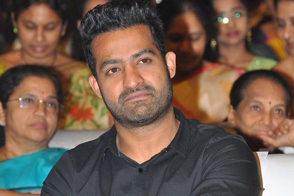 అభిమానులకి ఎమోషనల్ గా రిప్లై ఇచ్చిన ఎన్టీఆర్  !