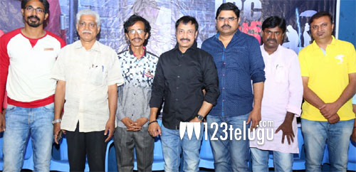 విడుదల రోజే  తమ సినిమాను ఉచితంగా చూడమంటున్న తెలుగు నిర్మాత !