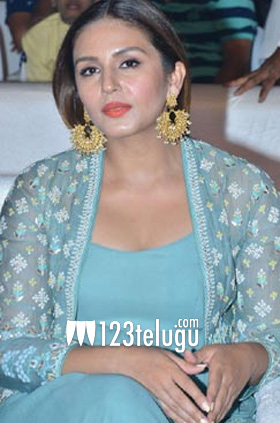 మల్టీ స్టారర్ లో నటించడానికి భారీ పారితోషికం కావాలంటున్న హీరోయిన్ !