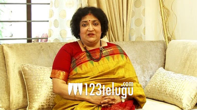 సూపర్ స్టార్ భార్య పై సుప్రీంకోర్టు ఆగ్రహం !