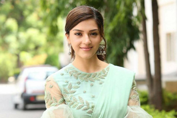 ఇండస్ట్రీకి చెడ్డ పేరు తెచ్చే వారిని కఠినంగా శిక్షించాలంటున్న మెహ్రీన్ !