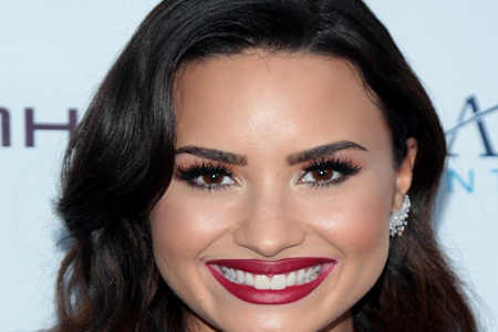 డ్రగ్స్ ఎక్కువై హాస్పిటల్ పాలయిన ప్రముఖ సింగర్ !