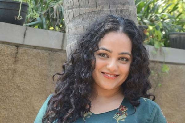 మరో ఆసక్తికరమైన బయోపిక్ లో టాలెంటెడ్ హీరోయిన్