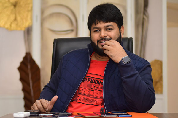 పవన్ ఫ్యాన్స్ కి తీపి కబురు చెప్పిన థమన్