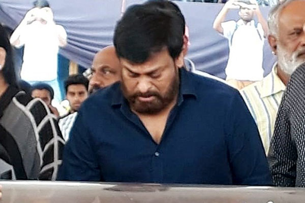 కన్నీళ్లు పెట్టుకున్న మెగాస్టార్ !