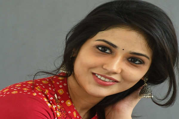 ఇంటర్వ్యూ : ప్రియాంక జ‌వాల్క‌ర్‌ –  ఫస్ట్ మీట్ లోనే  బ‌న్నీగారి పై  క్ర‌ష్ ఫామ్ అయింది.