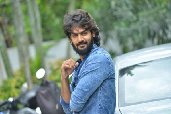 కొత్త దర్శకుడితో ఆర్ఎక్స్ 100 హీరో !