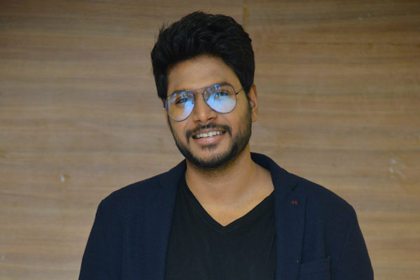 హీరోగారికి ఆ లక్షణాలున్న అమ్మాయి కావాలట.