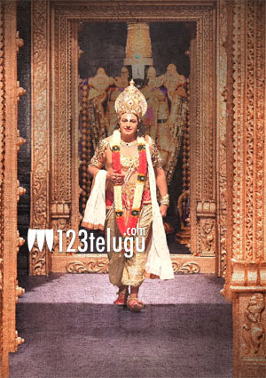 వెంకటేశ్వర స్వామి అవతారంలో.. అచ్చం ఆయనలానే  !