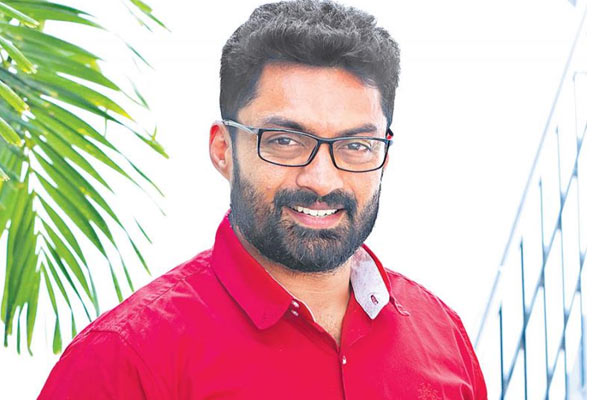 కొత్తగా ట్రై చేస్తోన్న కళ్యాణ్ రామ్ !