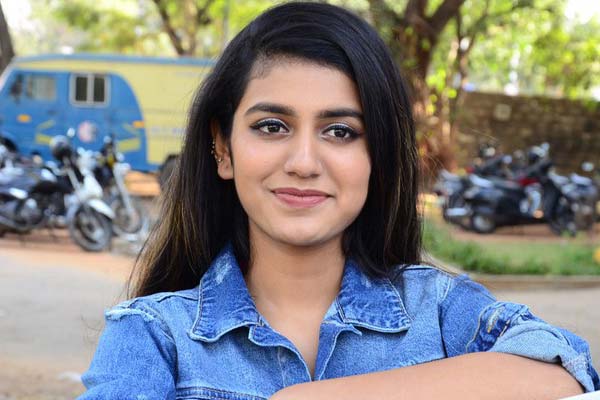 నాని 24లో  మలయాళ సెన్సేషనల్ బ్యూటీ ?