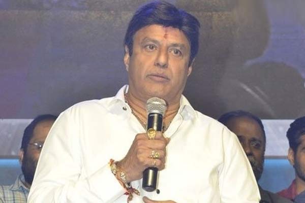 బాలయ్య కోసం భారీ విలన్స్..!