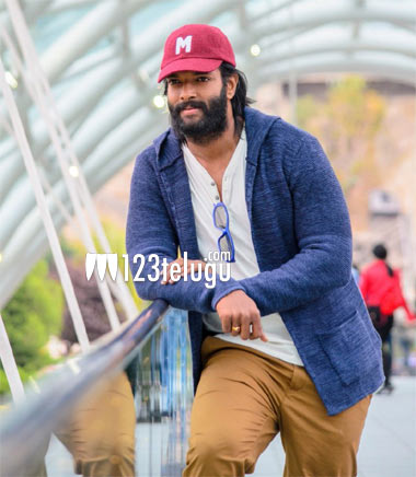 విలక్షణ నటుడిగా దూసుకుపోతున్న యువ నటుడు ! 1 CharanSurineni