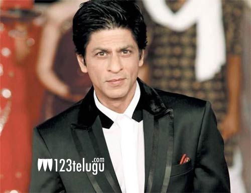 వెబ్ సిరీస్ లో నటించనున్న బాలీవుడ్ స్టార్ హీరో !