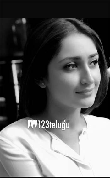 పెళ్లి తరువాత మళ్ళీ షూటింగ్ లో పాల్గొంటున్న హీరోయిన్ !