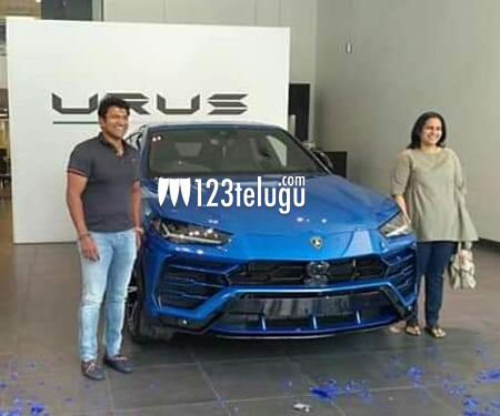 తన సతీమణి కి కాస్ట్ లీ గిఫ్ట్ ఇచ్చిన పవర్ స్టార్ !