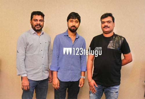 నోట్ల రద్దు గీతంతో వచ్చిన  ‘క్యాష్  క్యాష్’ !